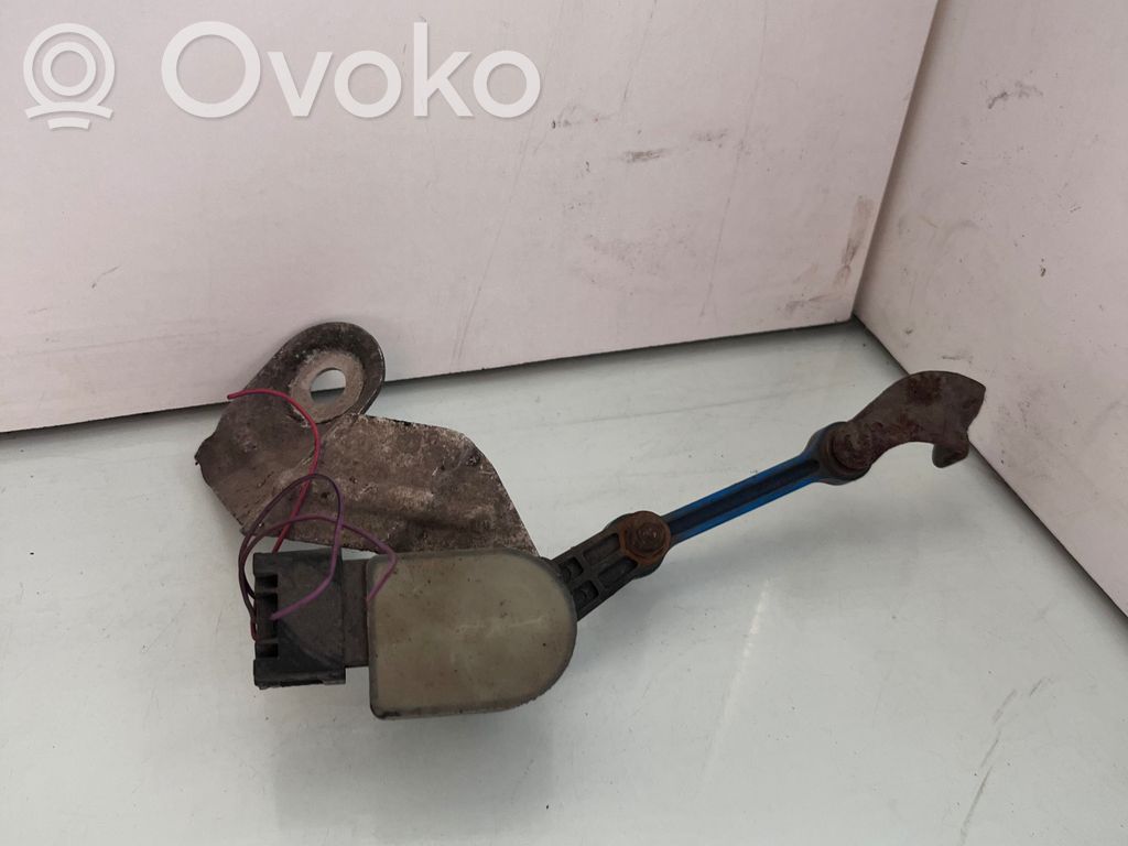 Audi A4 S4 B6 8E 8H Ajovalon korkeusanturi 