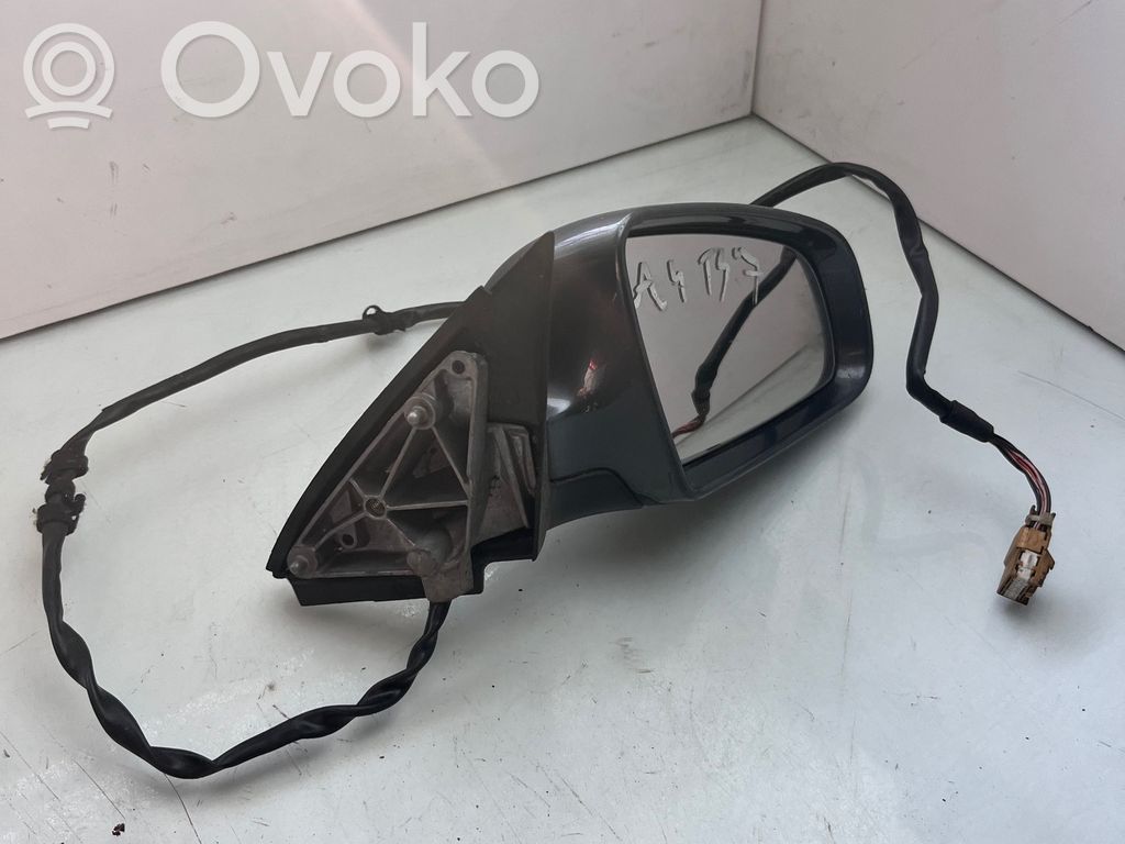Audi A4 S4 B6 8E 8H Front door electric wing mirror 