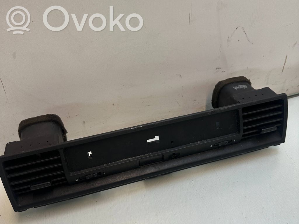 BMW Z3 E36 Centrālais gaisa ventilācijas režģis 