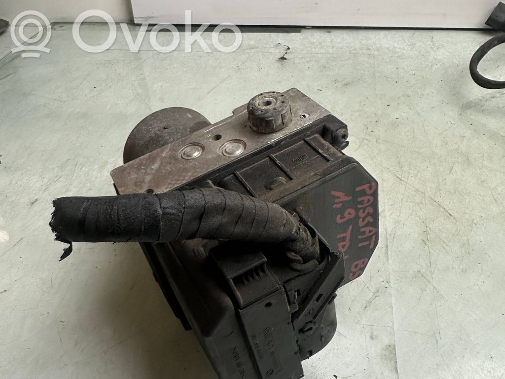 Volkswagen PASSAT B5 ABS Pump 