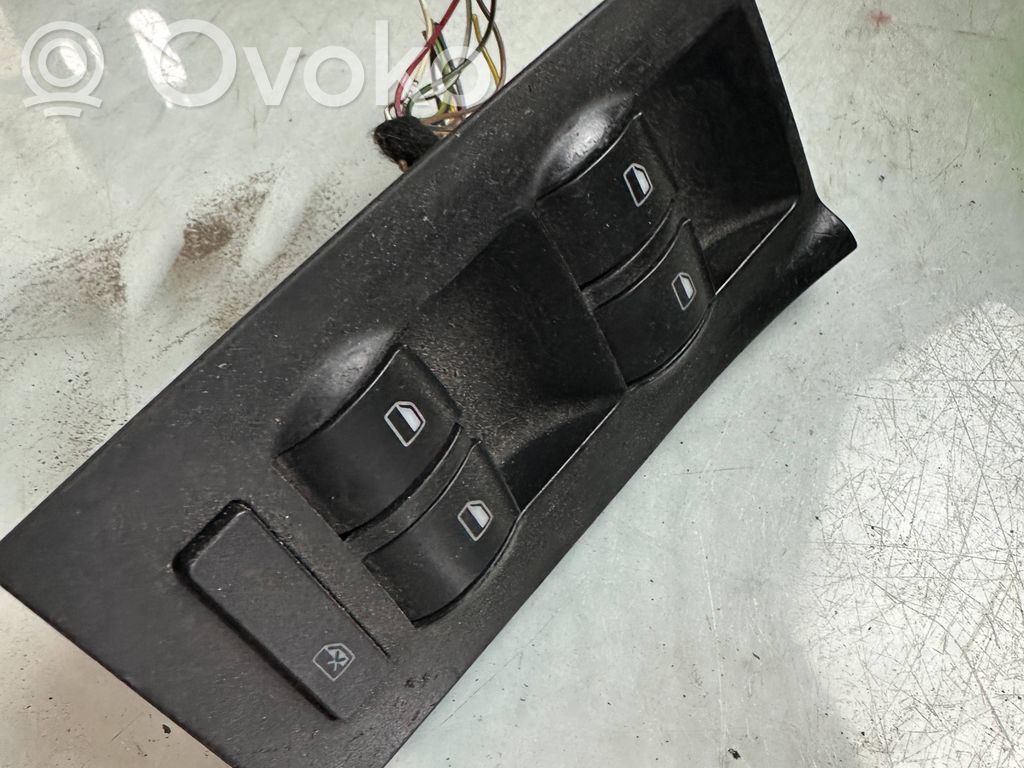 Audi A6 S6 C5 4B Electric window control switch 