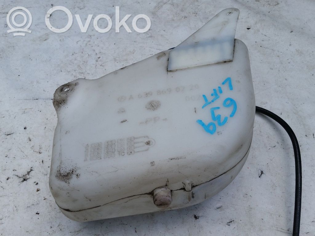 Volvo S40 Windshield washer fluid reservoir/tank 