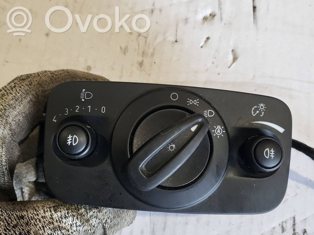 Ford Kuga II Light switch 