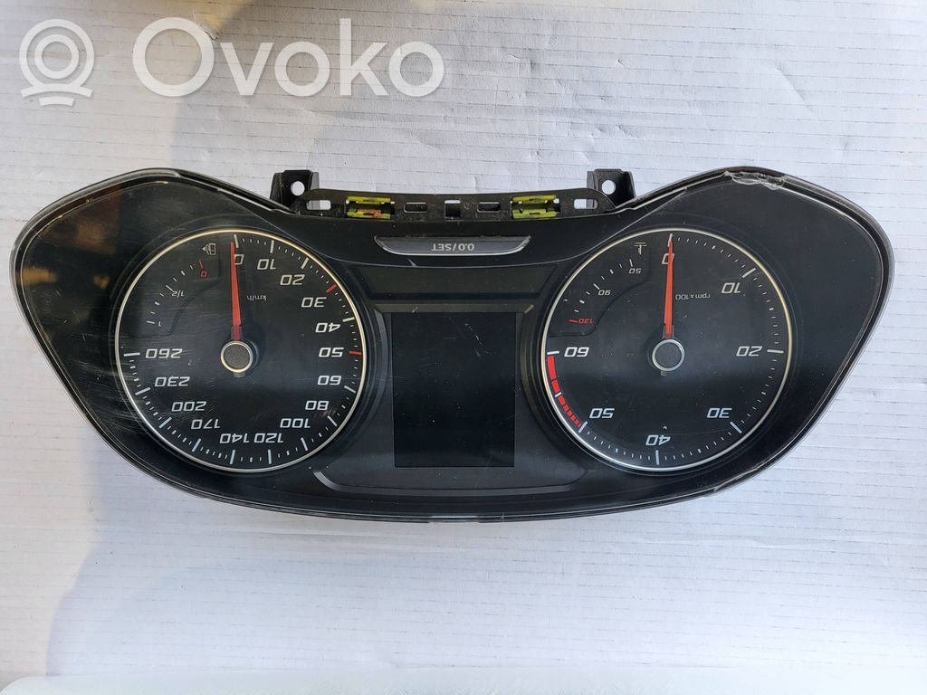 Seat Leon (5F) Speedometer (instrument cluster) 