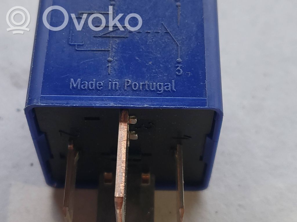 Muu rele   8200587121,V23136J4X60,12V70A