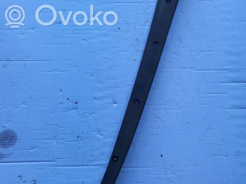 Seat Altea Priekinio stiklo apdaila 