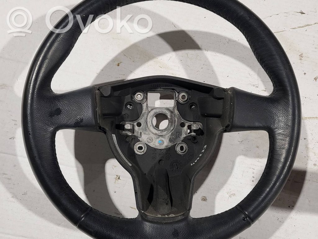 Ohjauspyörä   5P0419091A