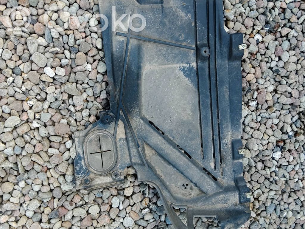 Osłona boczna podwozia   51757290807