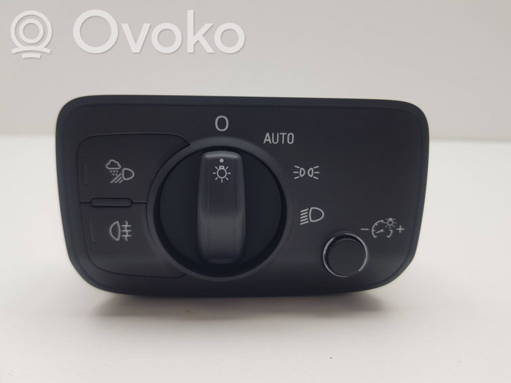 Audi Q2 - Light switch 