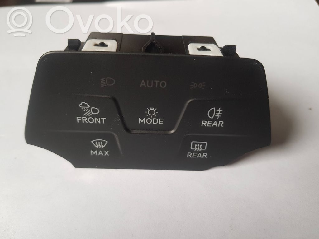 Cupra Born Light switch 