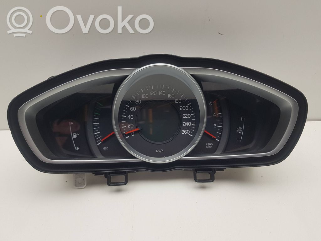 Volvo V40 Speedometer (instrument cluster) 