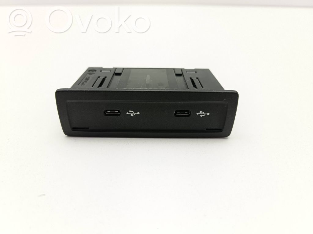 Gniazdo / Złącze USB   A2478204002,0001752,HW1751WW1751