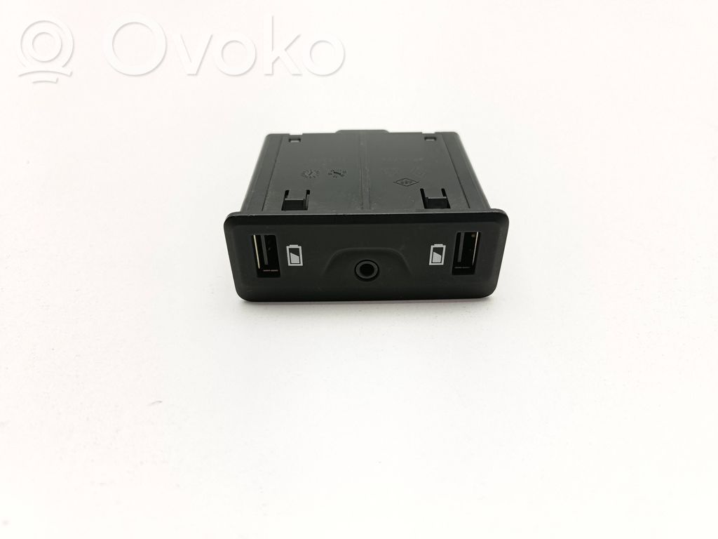 Renault Talisman Enchufe conector entrada auxiliar 