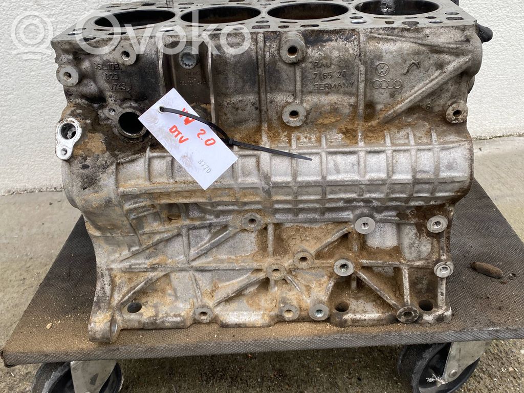 Volkswagen PASSAT B8 Motorblock 