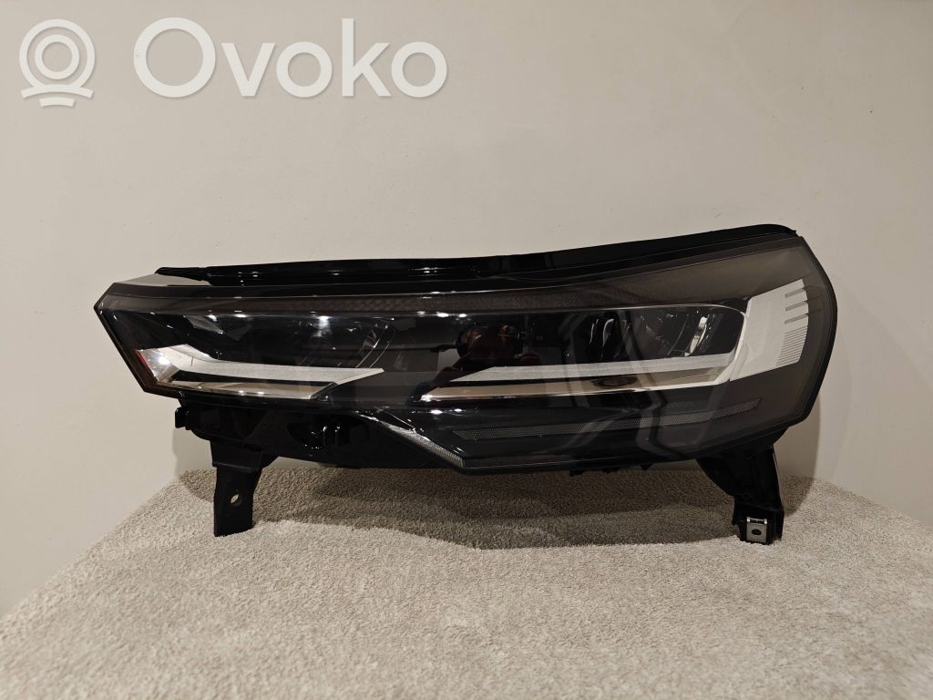 Renault Captur II Headlight/headlamp 