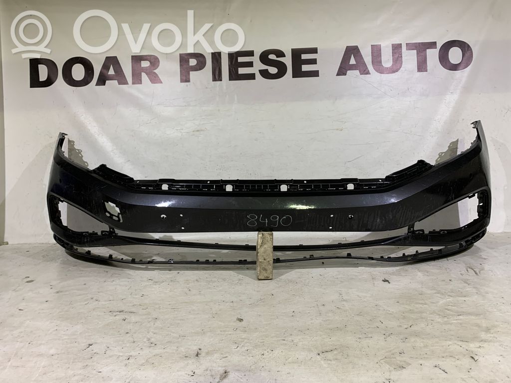Volkswagen PASSAT B8 Zderzak przedni 