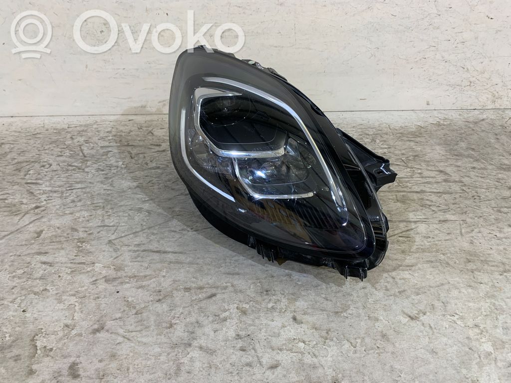 Ford Puma Headlight/headlamp 