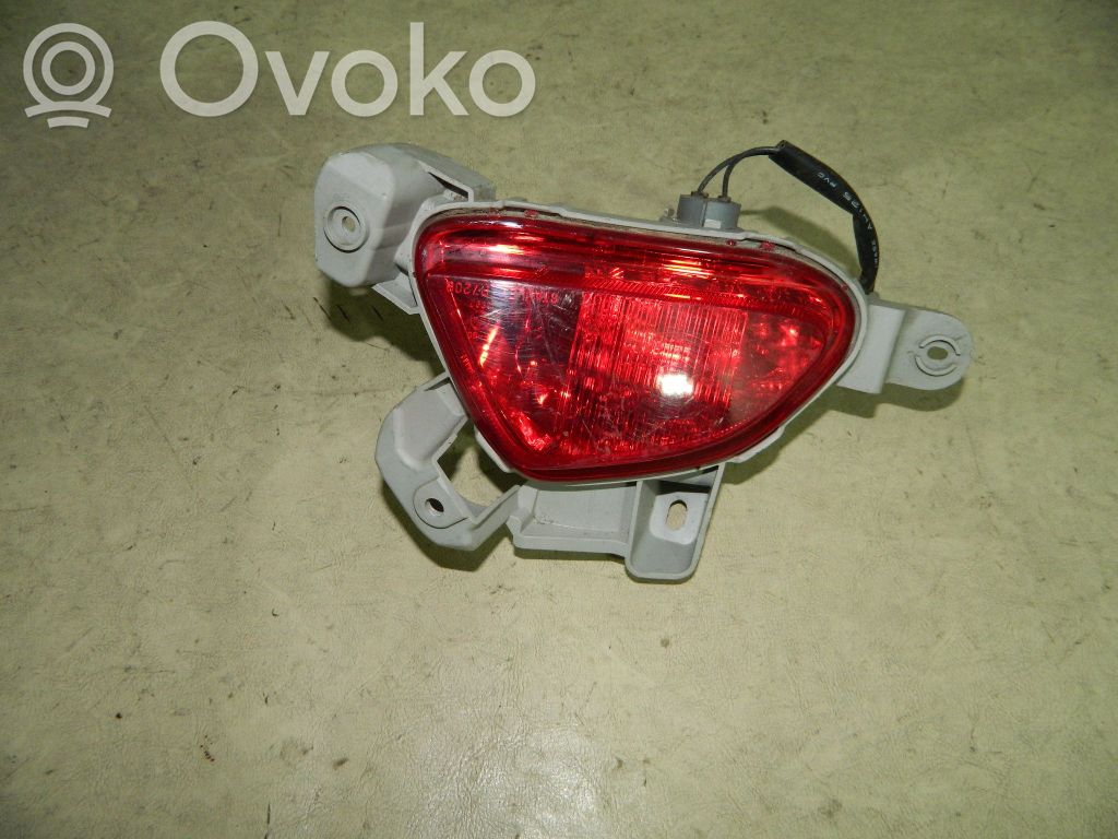 Mazda 2 Takapuskurin valo 