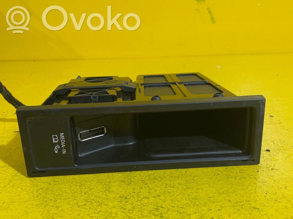 Head unit multimedia control   5N0035341D,158KM,RZ5R6P1K4