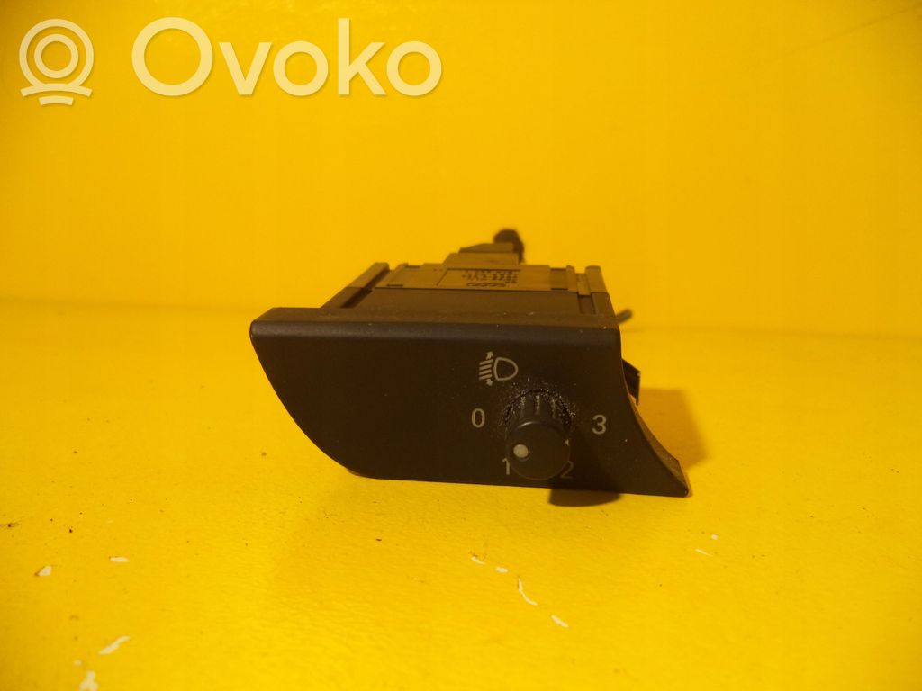Audi A4 S4 B8 8K Kofferraumbeleuchtung 