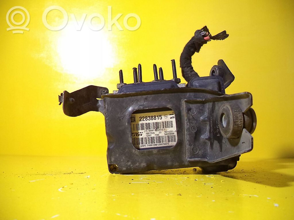Opel Insignia A ABS bloks 