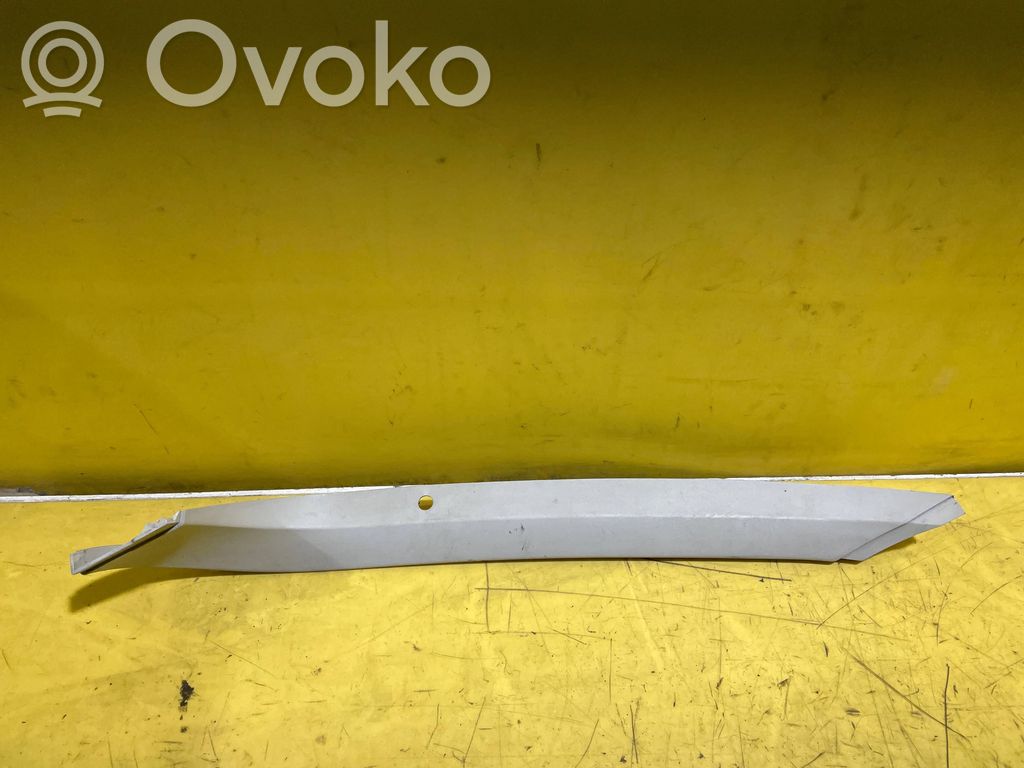 Ford Focus Tailgate trim 