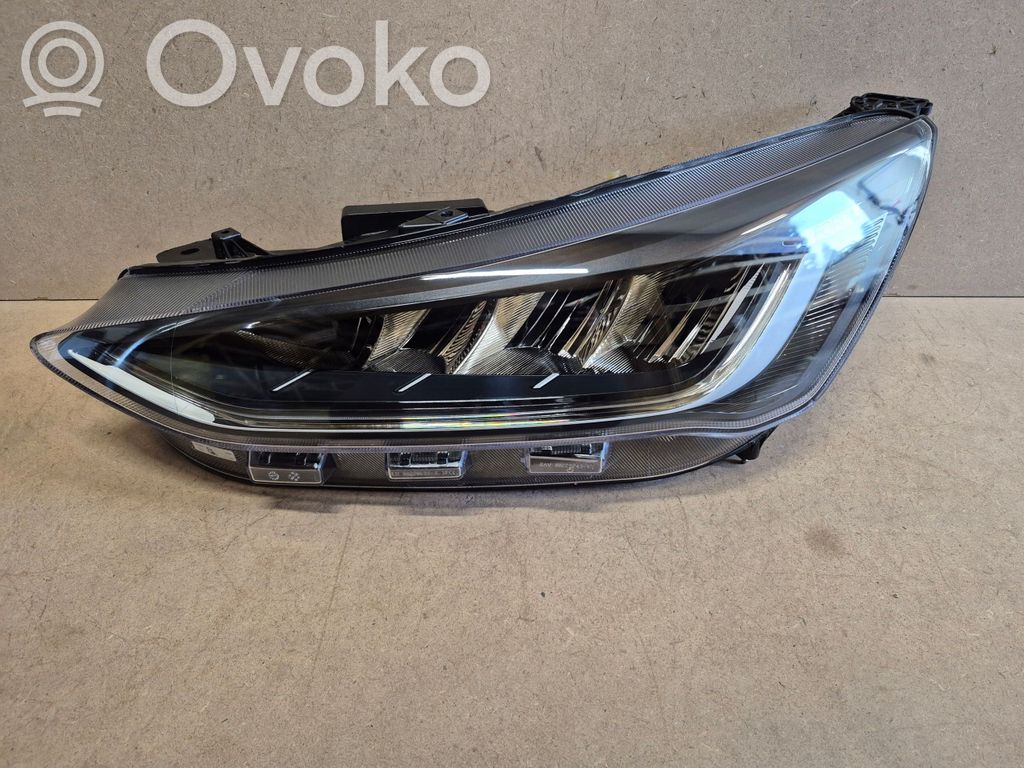 Headlight/headlamp   NX7B13E015CD