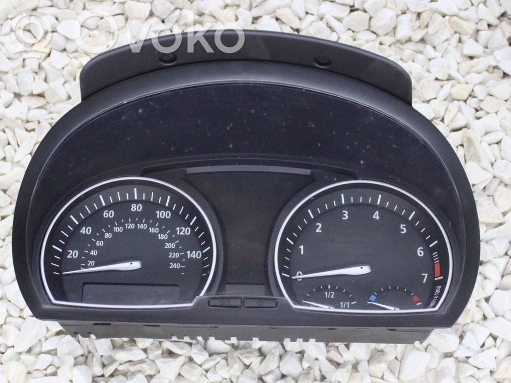 BMW X3 E83 Speedometer (instrument cluster) 