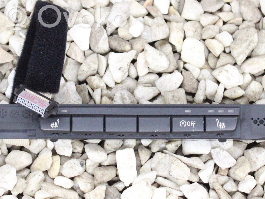Seat heating switch   6970920