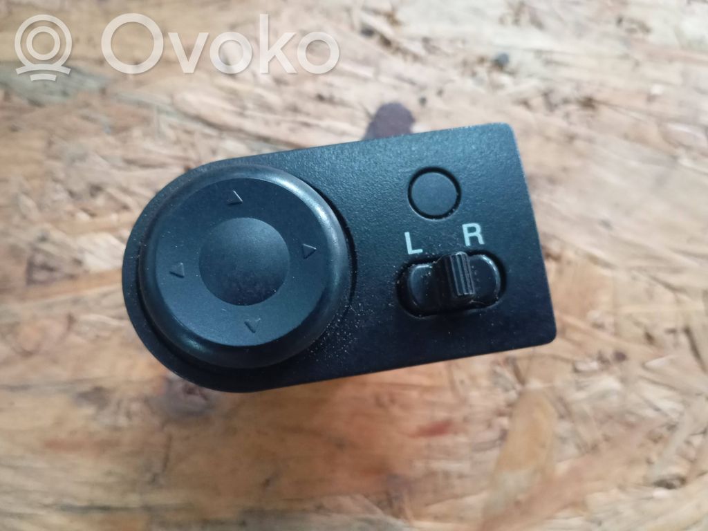 Chevrolet Aveo Wing mirror switch 