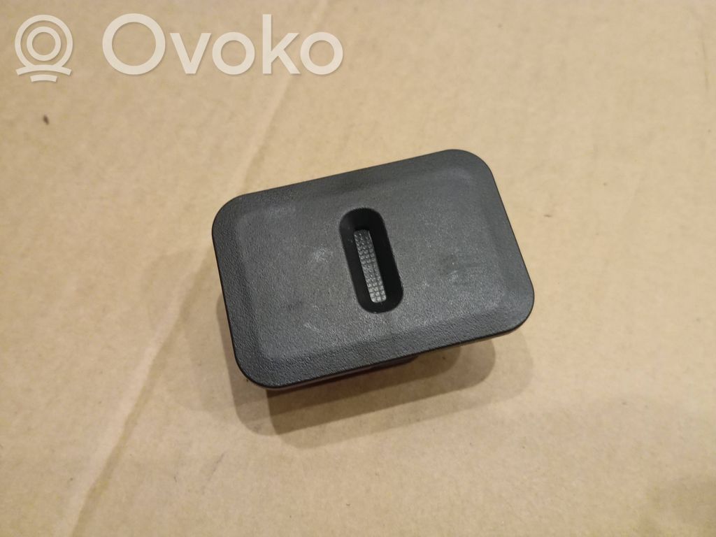 KIA Ceed Steering wheel column trim 