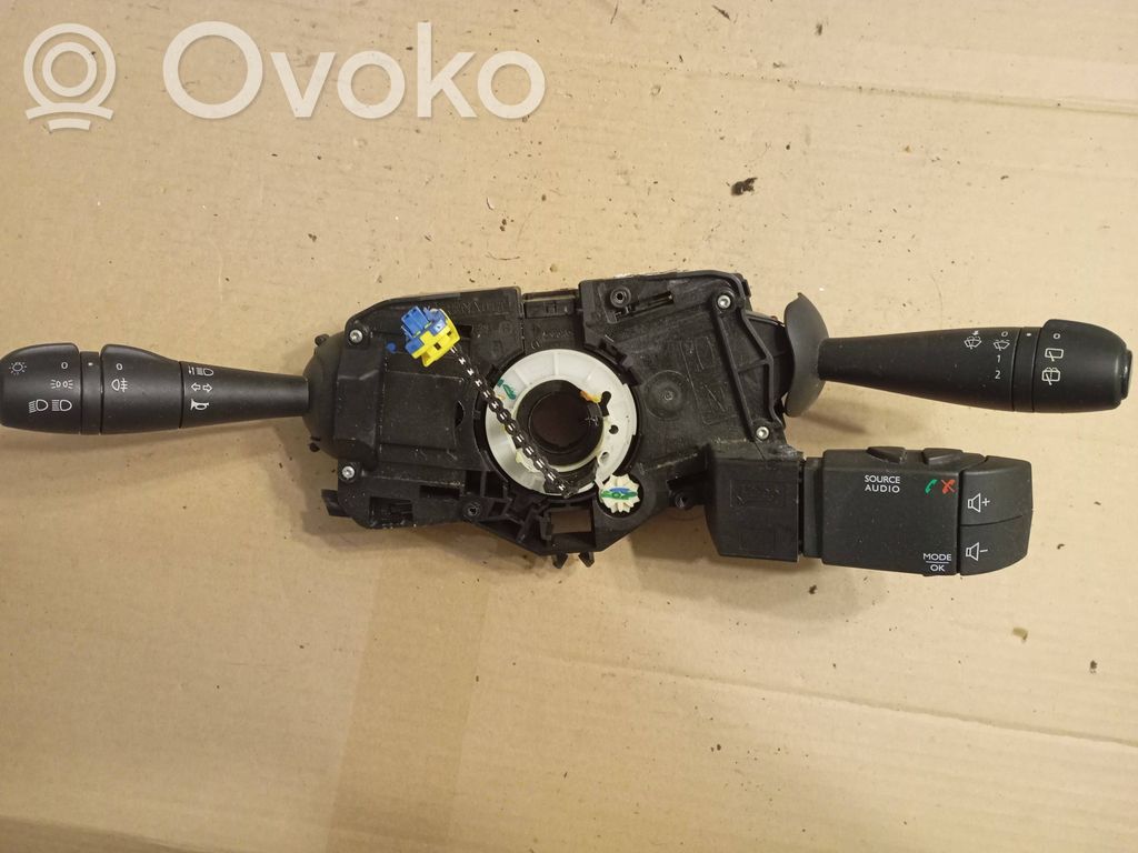 Dacia Logan II Interruptor de la velocidad del limpiaparabrisas 