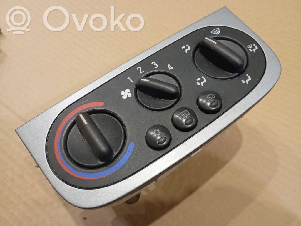 Opel Tigra B Climate control unit 