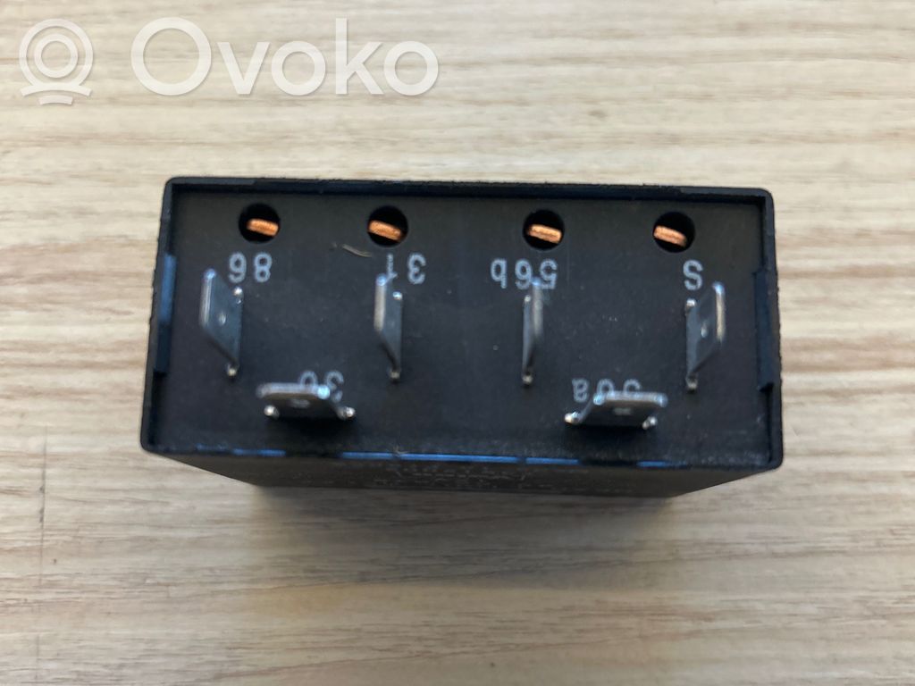 Saab 9-5 Light relay 