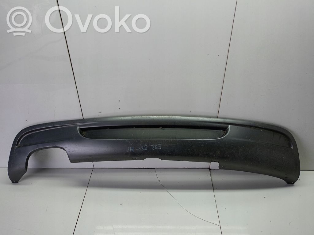 BMW 1 E82 E88 Apakšējā bampera daļa 