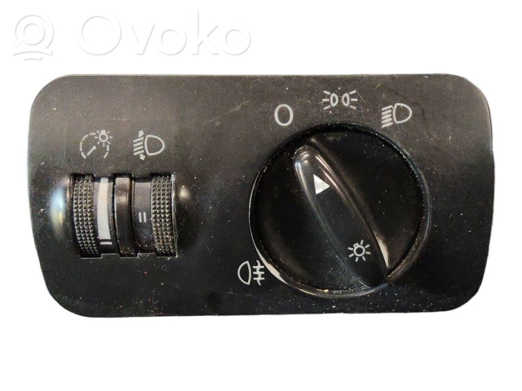 Interruptor de luz   8L1941531E,04052111,11EK18702