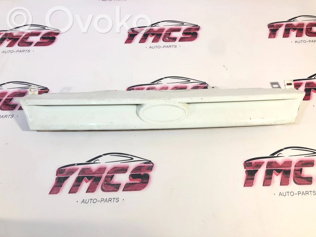 Ford Escort Front grill 