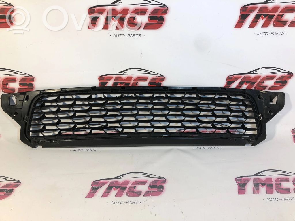 Dacia Duster Front grill 