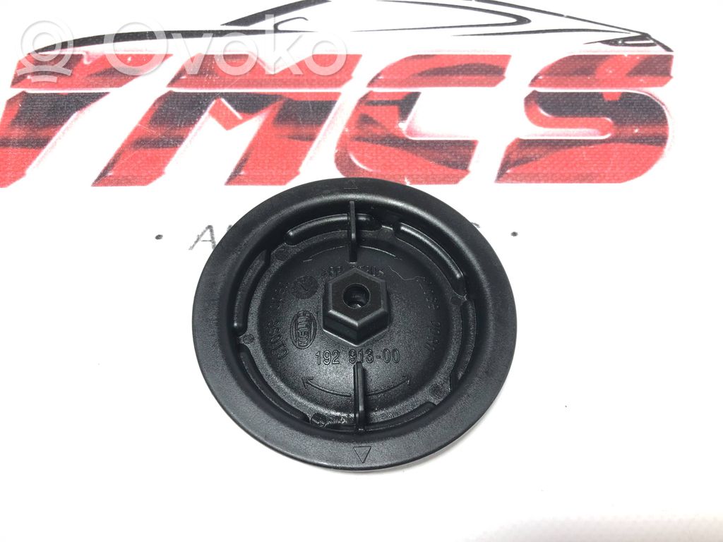 BMW 3 F30 F35 F31 Osłona żarówki lampy przedniej 