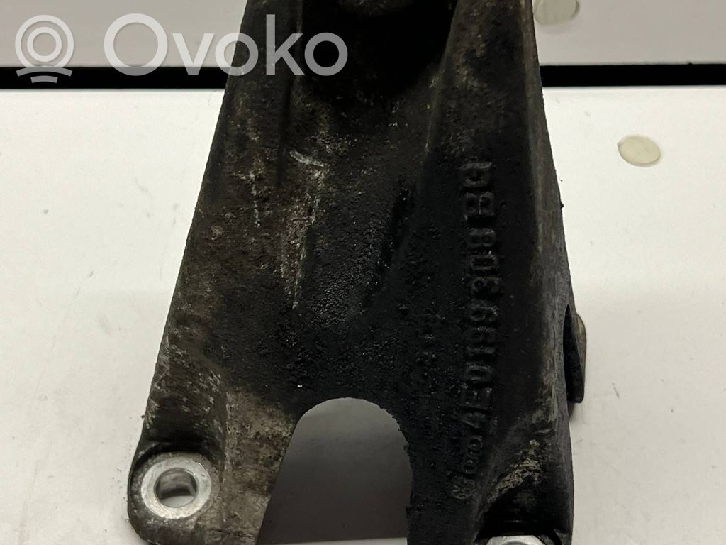 Audi A8 S8 D3 4E Engine mounting bracket 