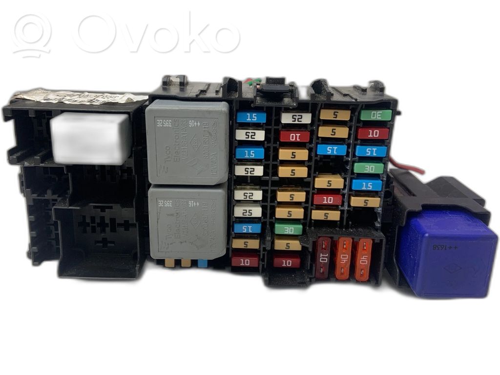 Renault Trafic III (X82) Fuse box set 