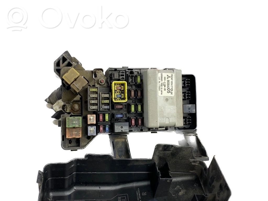 Mitsubishi Pajero Fuse box set 