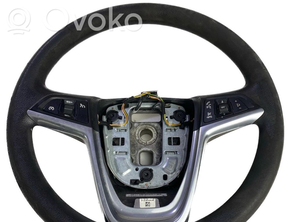Opel Astra J Ohjauspyörä 
