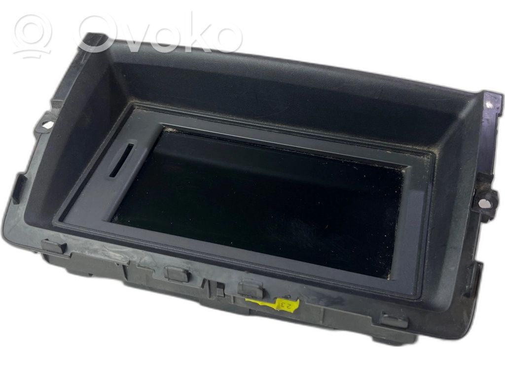 Renault Clio III Radio/CD/DVD/GPS head unit 