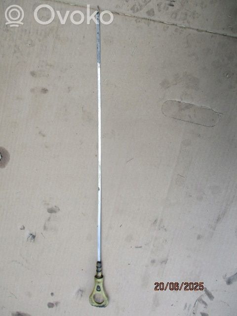 Hyundai i30 Oil level dip stick 