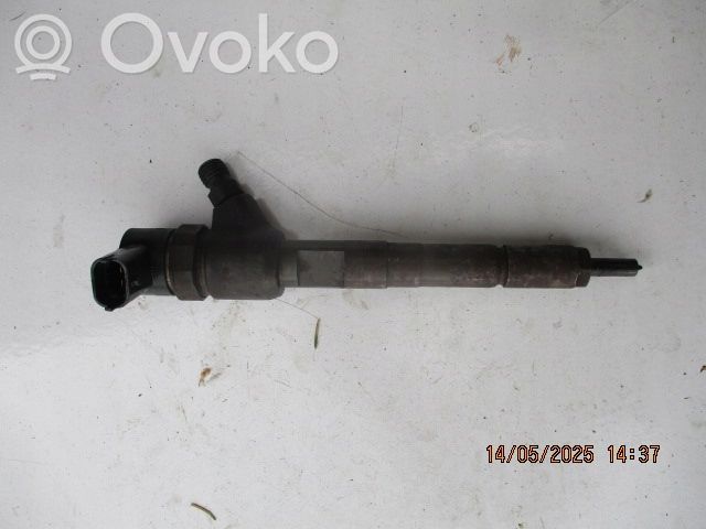 Opel Corsa D Fuel injector 