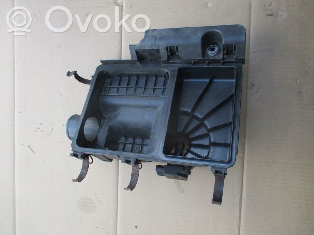 Toyota Prius (XW20) Oro filtro dėžė 