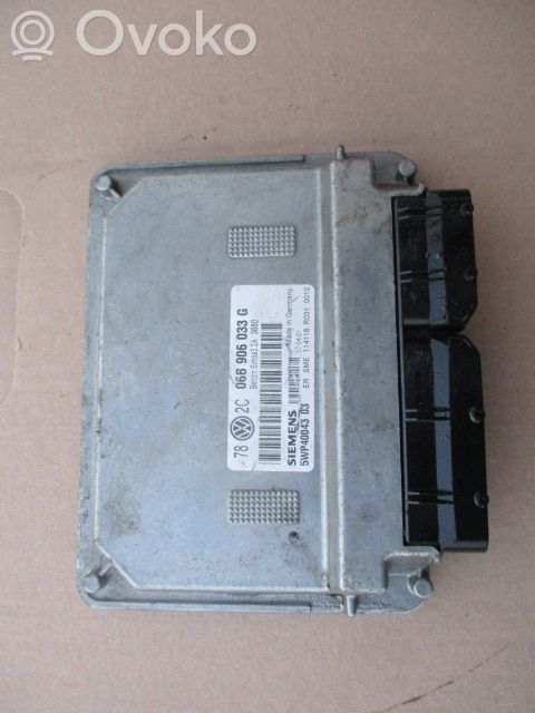 Volkswagen PASSAT B5.5 Engine control unit/module 