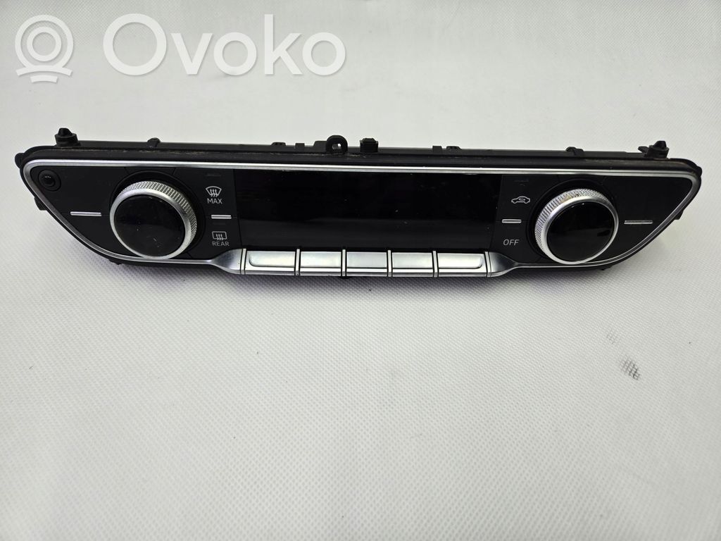 Audi A4 S4 B9 Climate control unit 