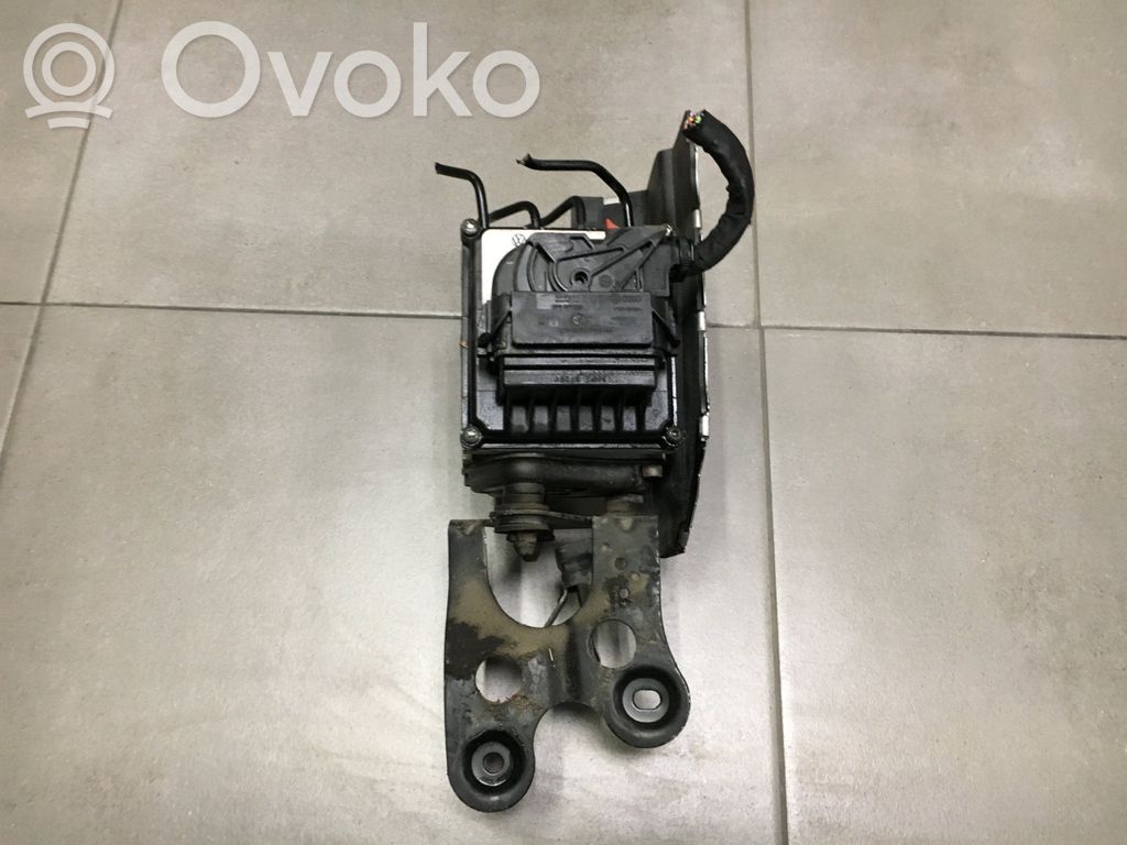 Volkswagen PASSAT B6 ABS Blokas 